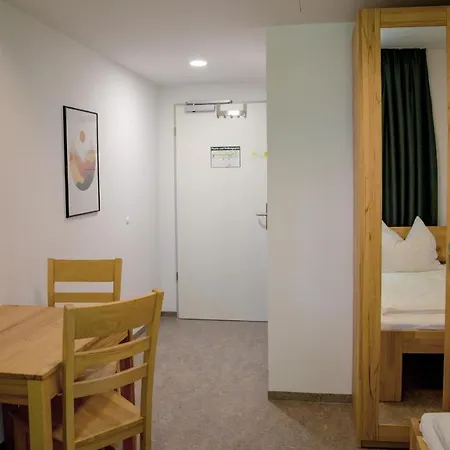לינה וארוחת בוקר Garni Fischerfleck In Near Munich *